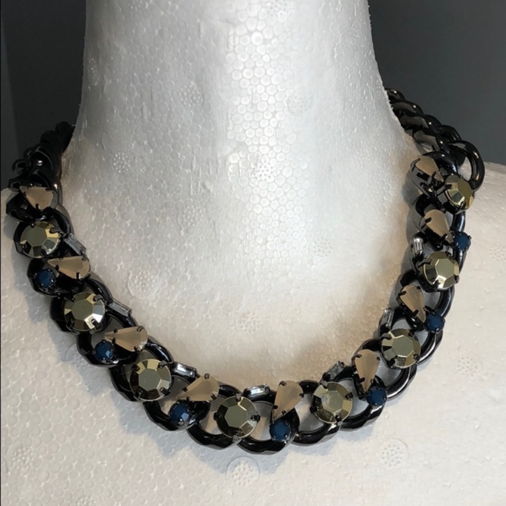 BcbgMaxAzria statement necklace